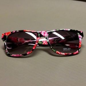 🔥Badass Flower Sunglasses🔥